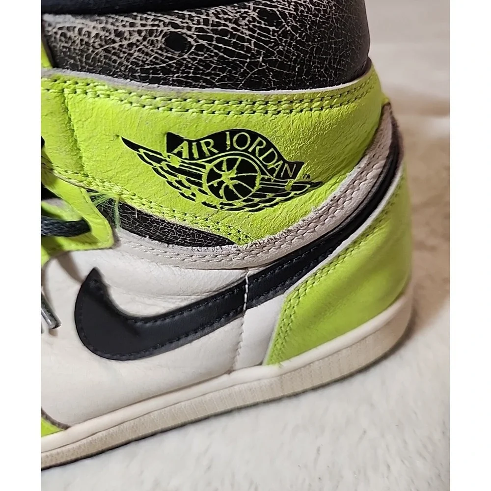Jordan 1 Retro High OG Visionaire Volt Neon Green Black 555088-702 High Top